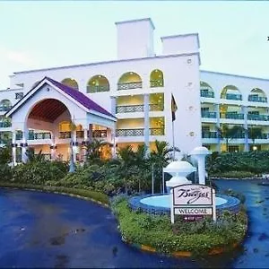 *** Hotel Breezes Jamaica